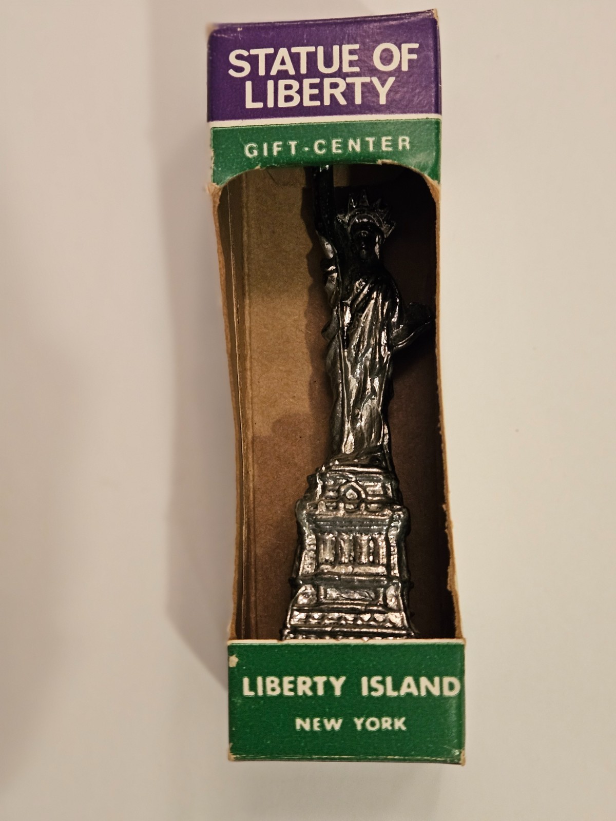 Vintage 4.5″ Metal Souvenir The Statue Of Liberty. Unbranded in Box