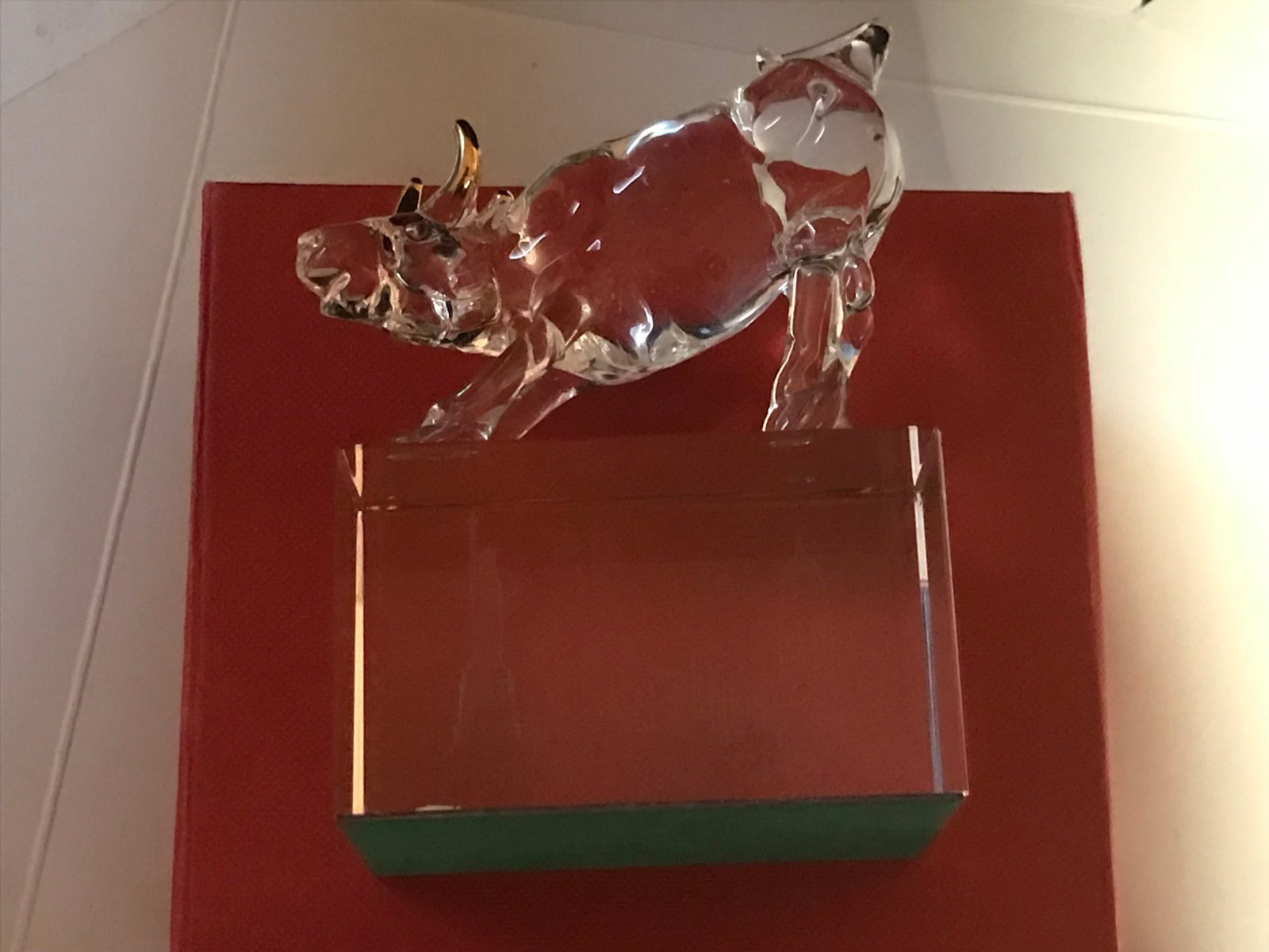 NYC Souvenir Wall Street Bull New York City Etched Glass Paperweight Twin Towers