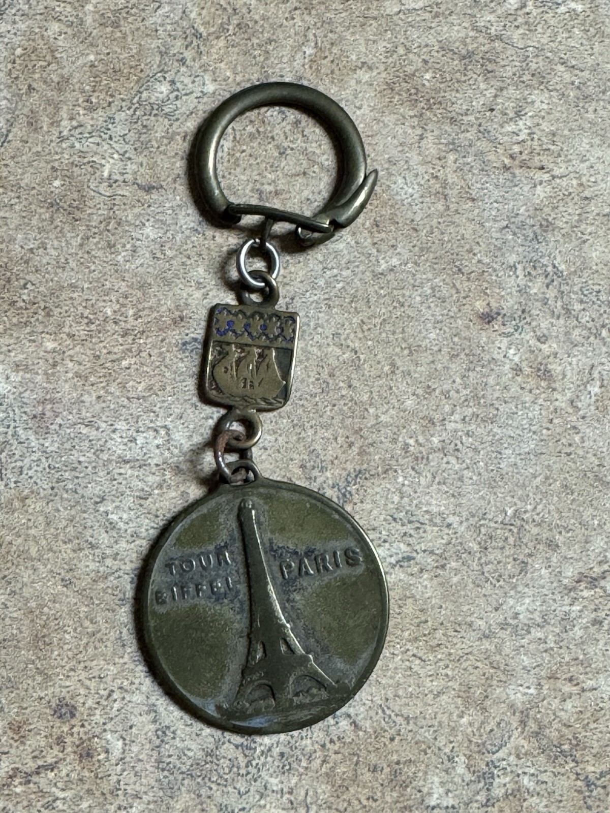 Vintage Paris France Souvenir Keychain Arc de Triomphe Eiffel Tower Key Ring