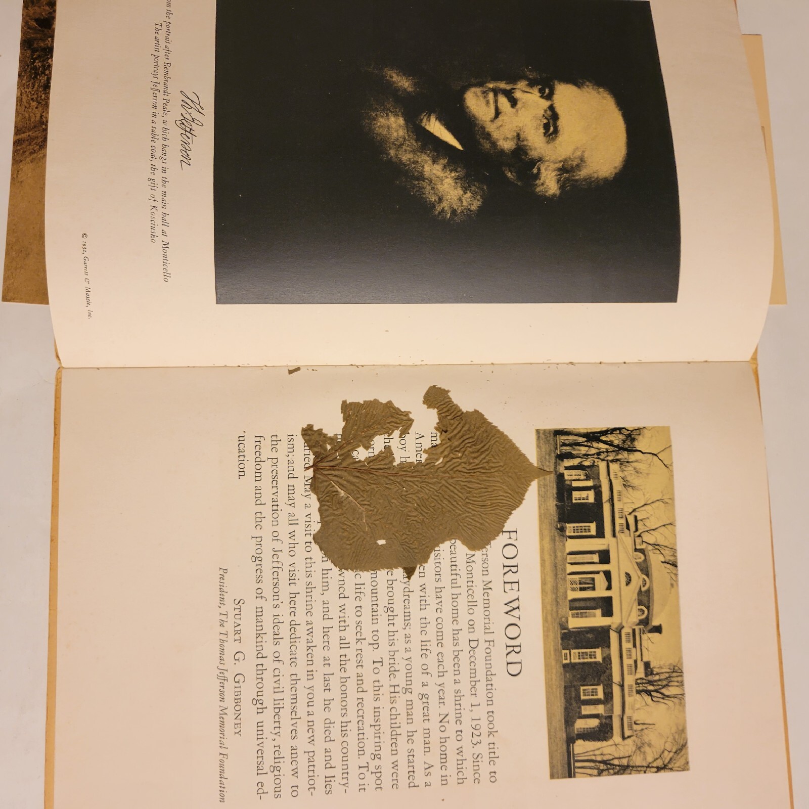1933 MONTICELLO OFFICIAL SOUVENIR BOOK W/ Postcards Thomas Jefferson