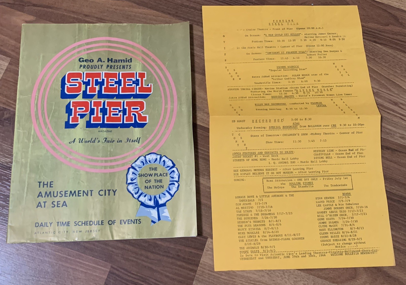 1966 DIONNE WARWICK STEEL PIER PROGRAM – BEATLES – WEEK BEFORE ROLLING STONES