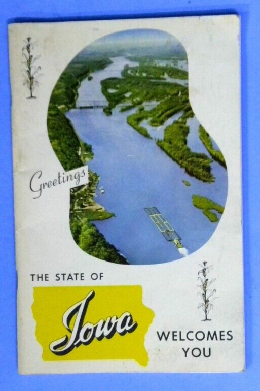 1959 Iowa Welcomes You Hawkeye State 96 color & B/W photos mini booklet book