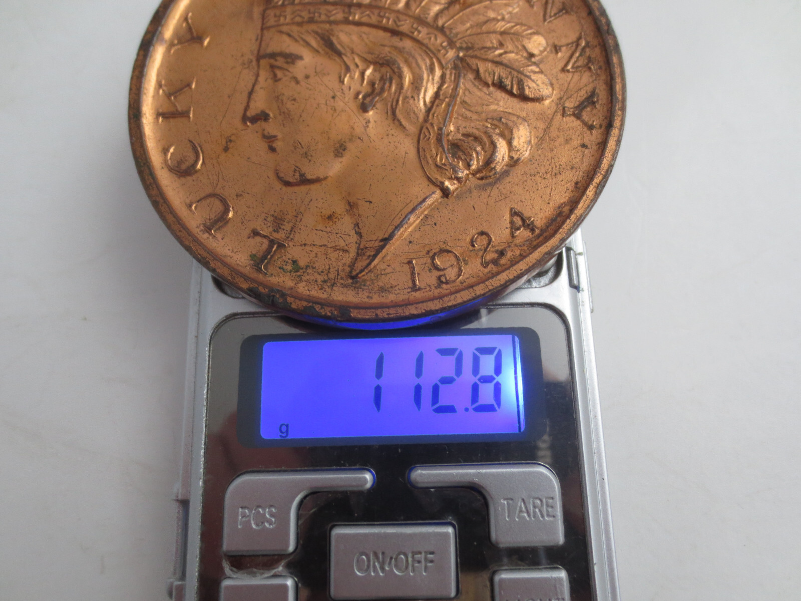 Vintage 1924 Copper Lucky Penny Indian Head Souvenir Chicago IL 3″ Paperweight