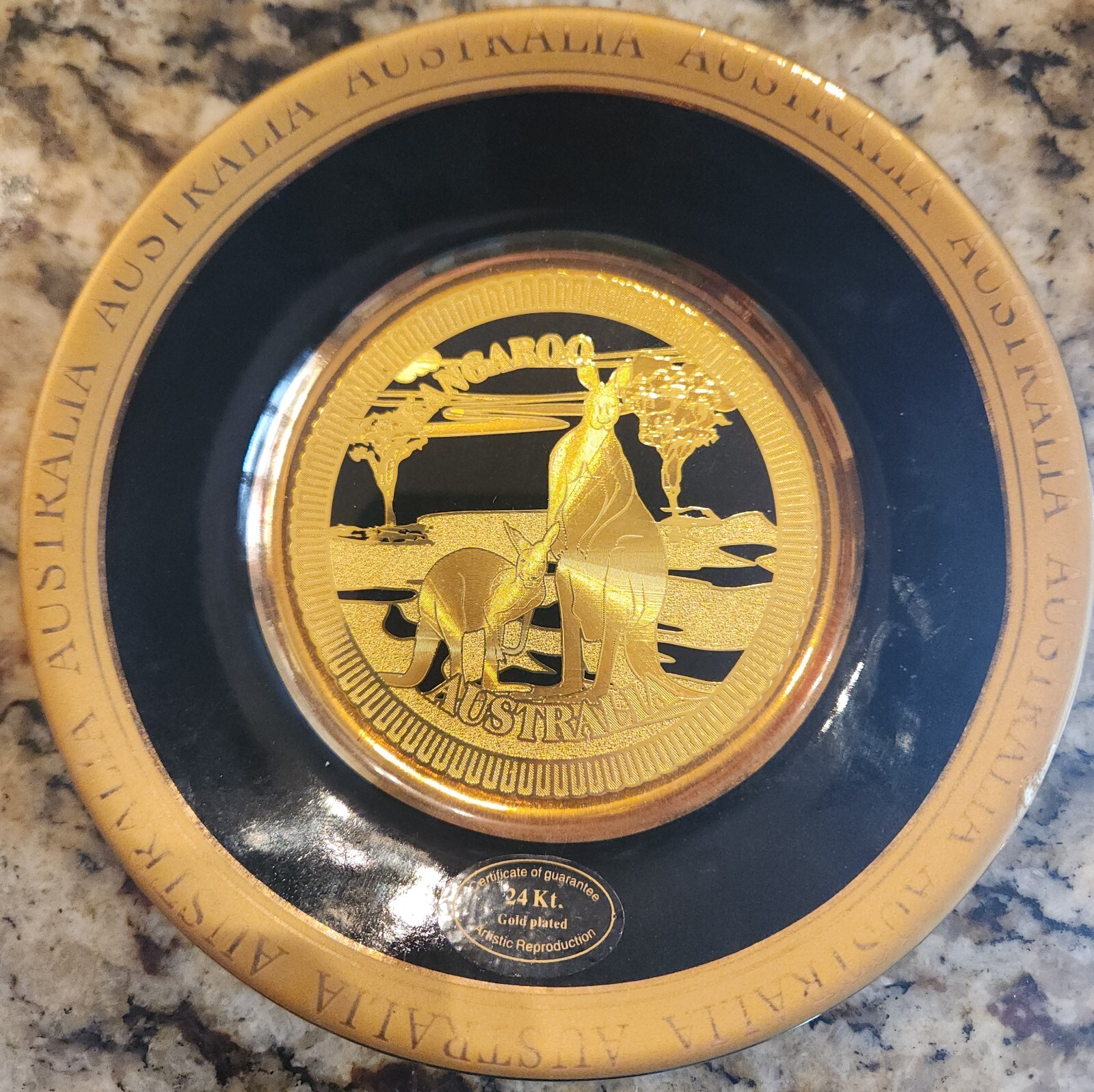 Australia Souvenir 6” Kangaroo Plate and 24K Gold Plated