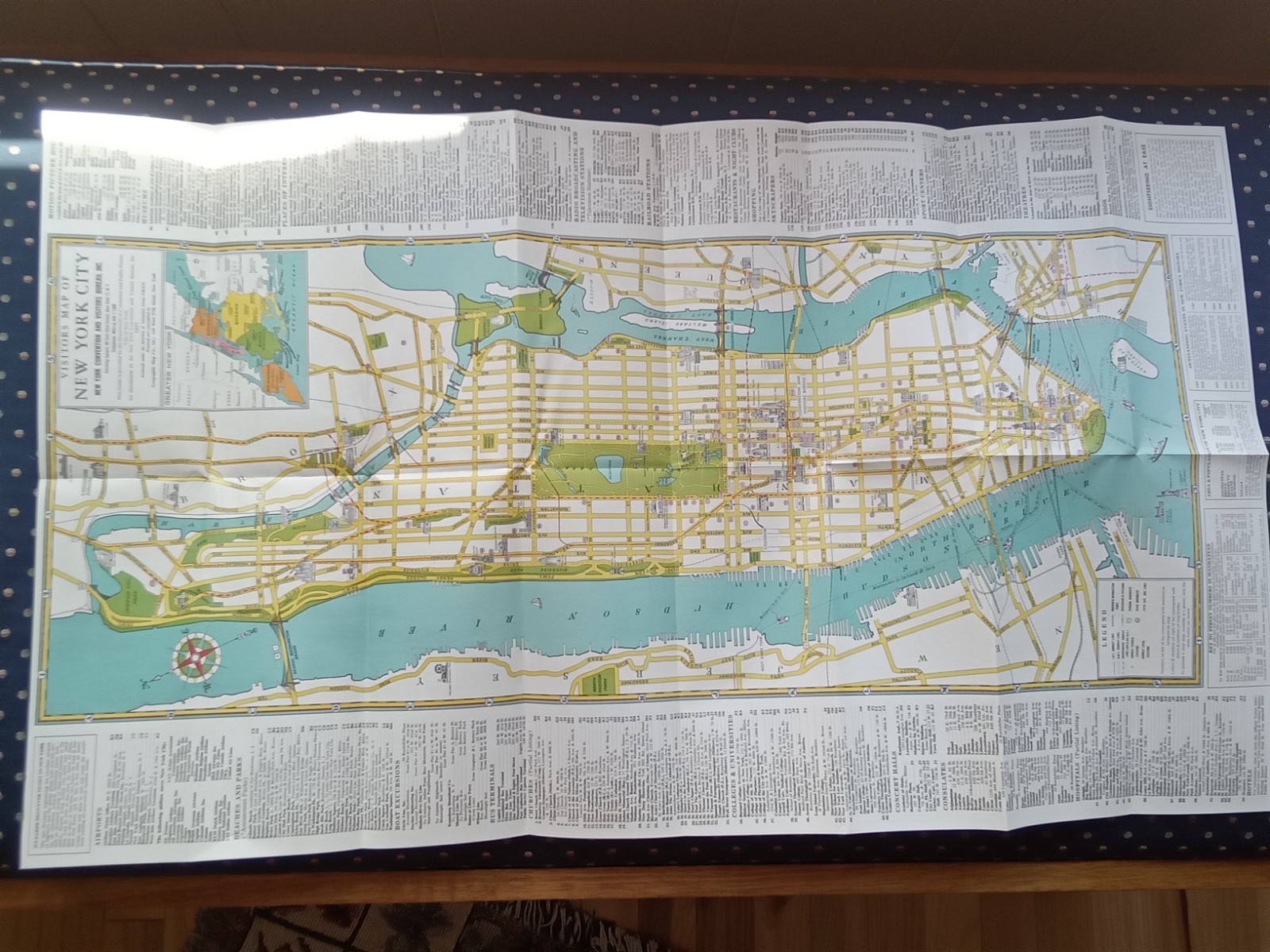 Vintage 1956 Visitors Guide To New York City Foldout Map – Excellent condition