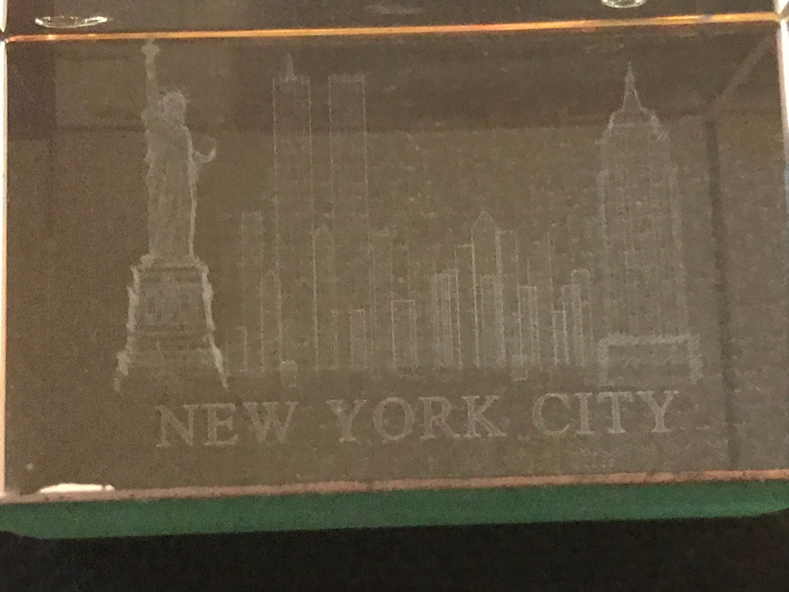 NYC Souvenir Wall Street Bull New York City Etched Glass Paperweight Twin Towers