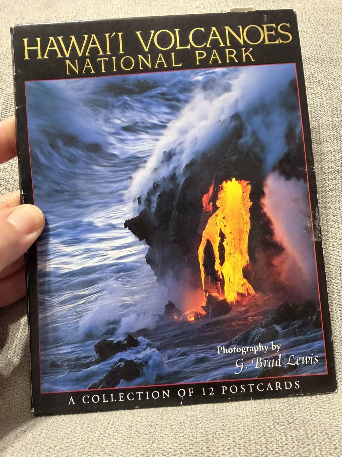 26 UNUSED Hawaii Postcards 17 in Volcano Book +9 in Nat’l Park sleeve