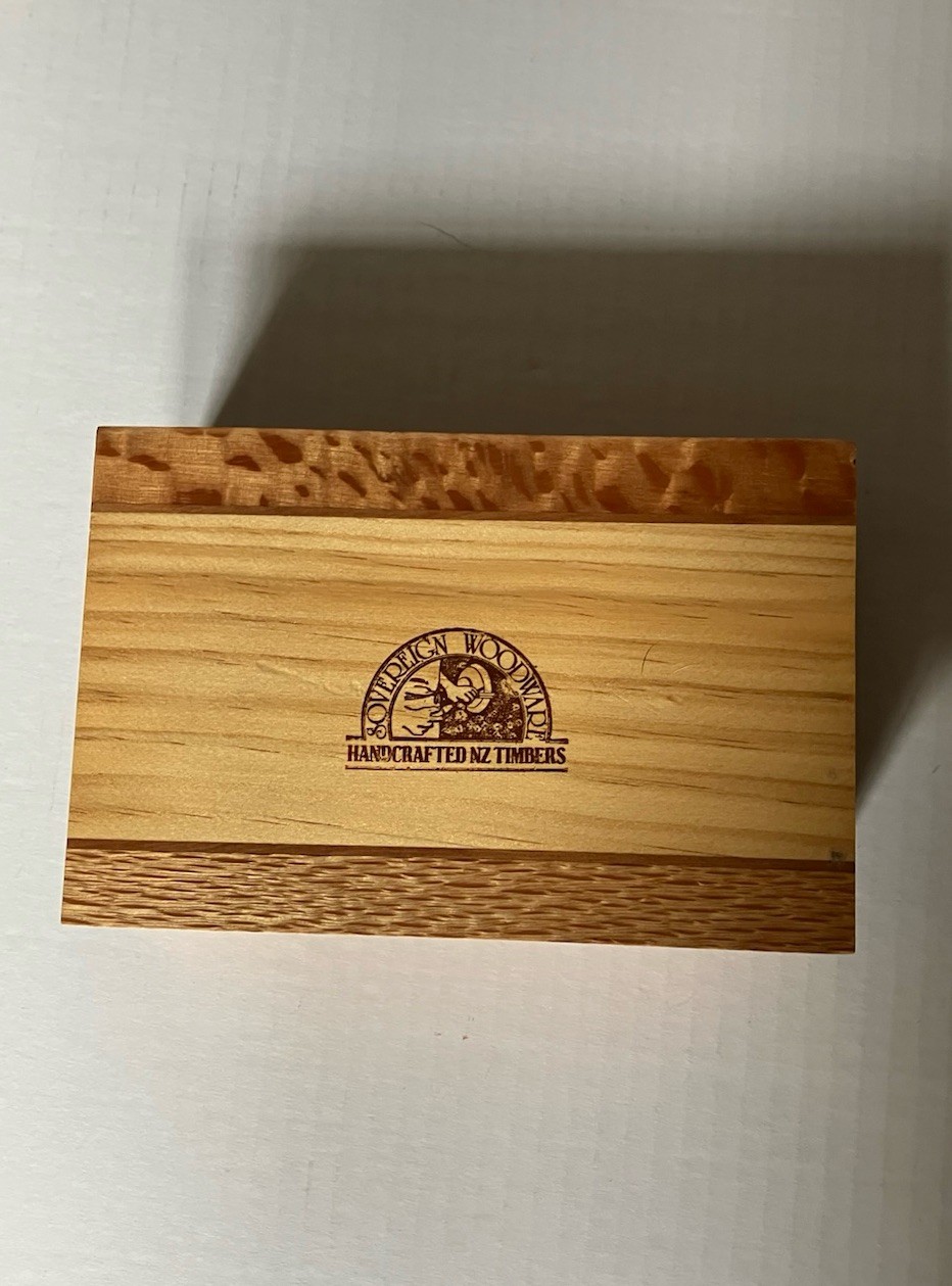 Vintage New Zealand Sovereign Woodware Handcrafted Box 20 Timbers 6 X 4 Inches