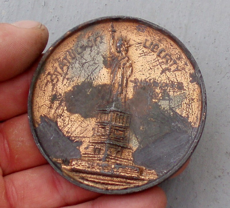 LG PRIMITIVE ANTIQUE INDIAN HEAD PENNY STATUE OF LIBERTY LUCKY PENNY PAPERWEIGHT
