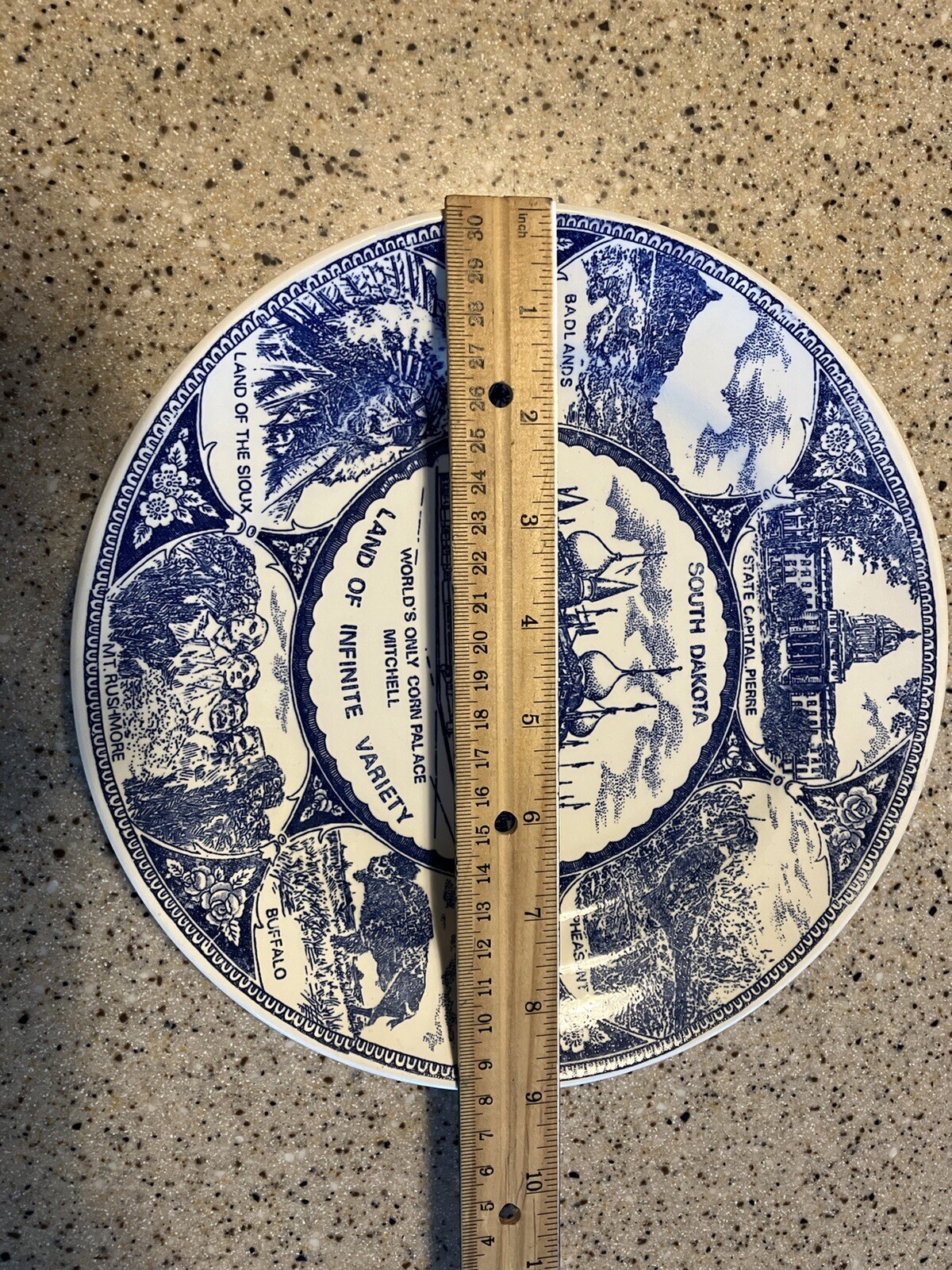 Vintage Worlds Only Corn Palace Mitchell South Dakota Souvenir Plate 9 In Wide