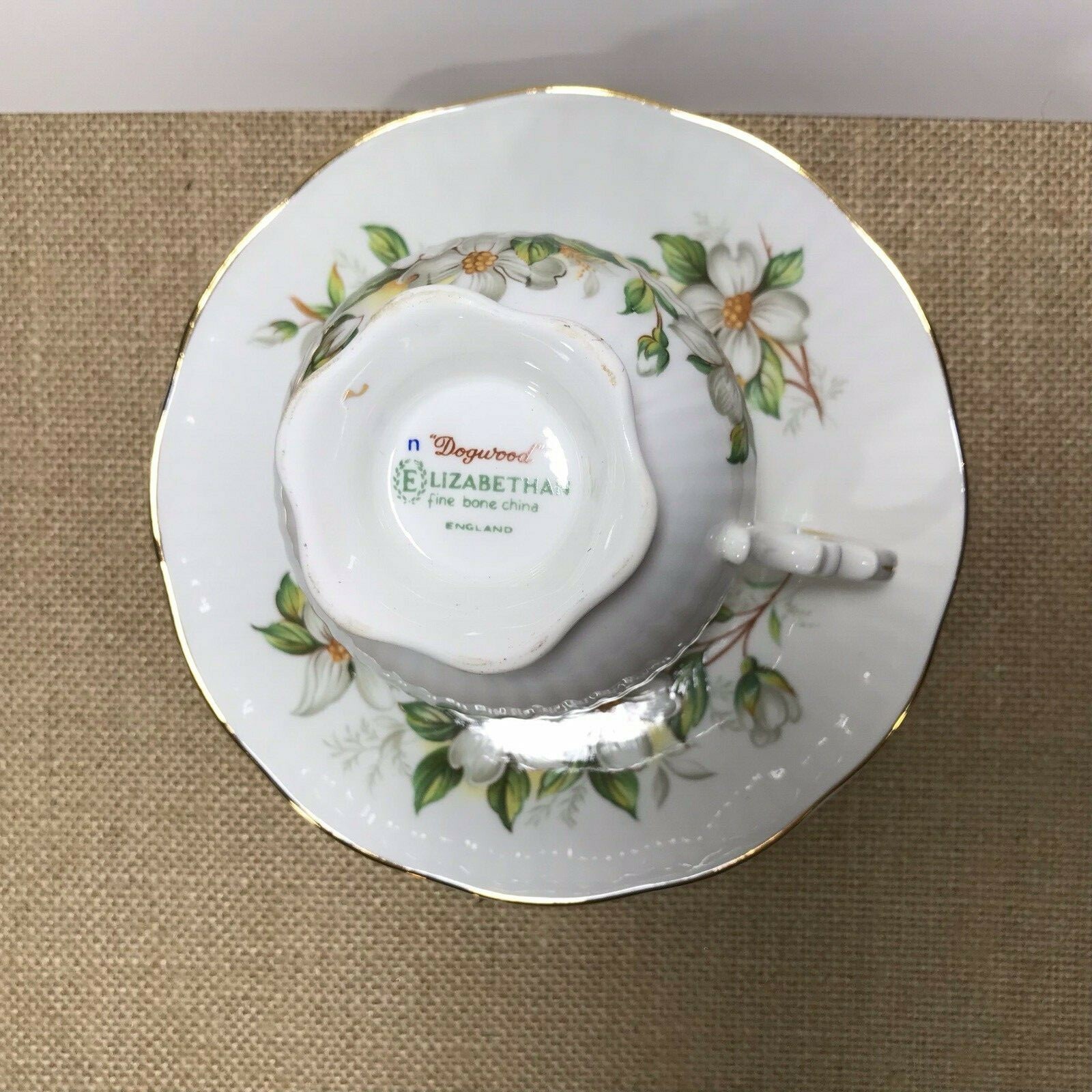 FINE BONE CHINA ELIZABETHAN DOGWOOD CUP & SAUCER ENGLAND VANCOUVER BC SOUVENIR