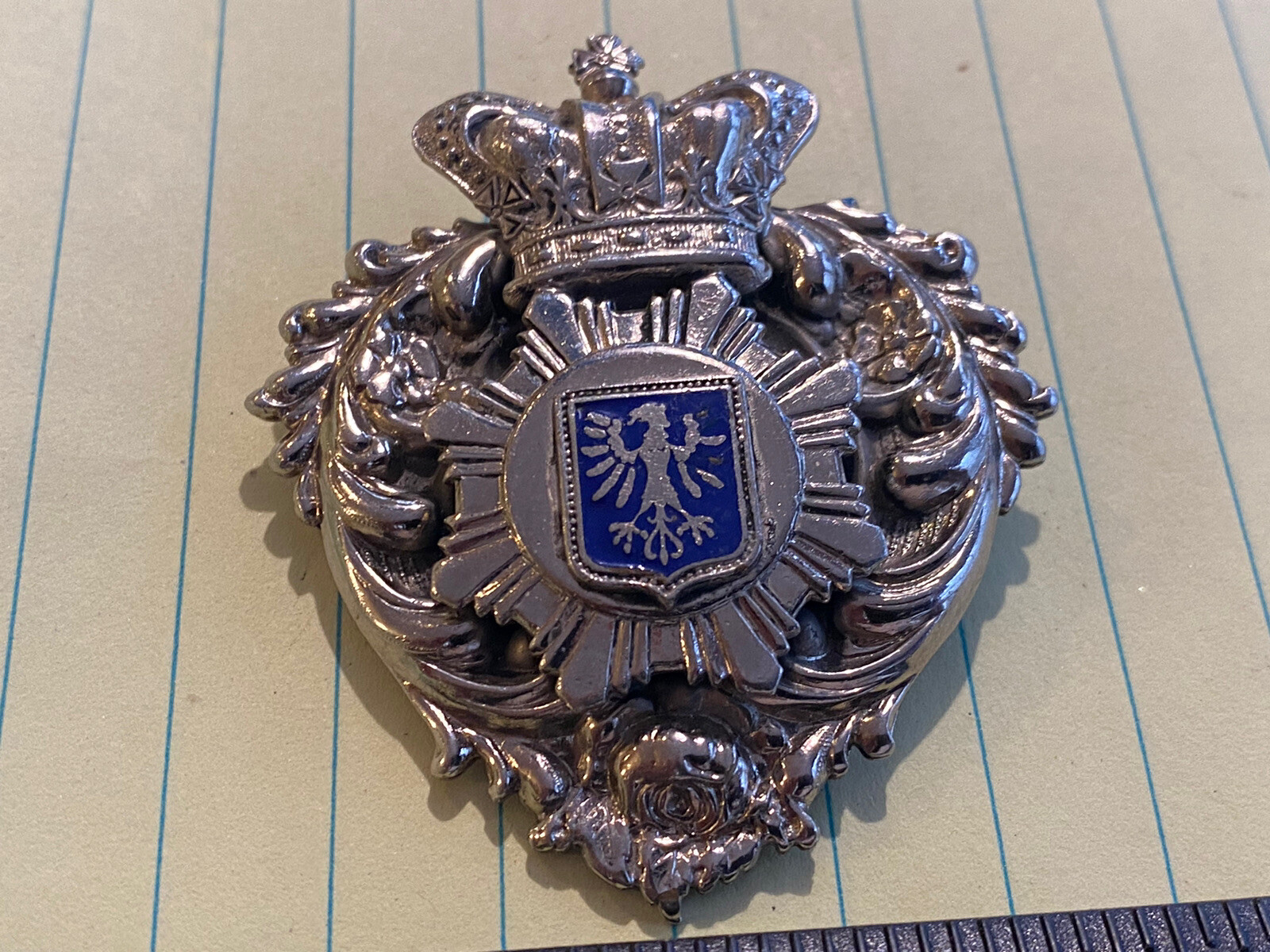 UNKNOWN MEDAL EMBLEM PIN – COAT OF ARMS CREST OF POLAND? POLISH PIN MEDAL