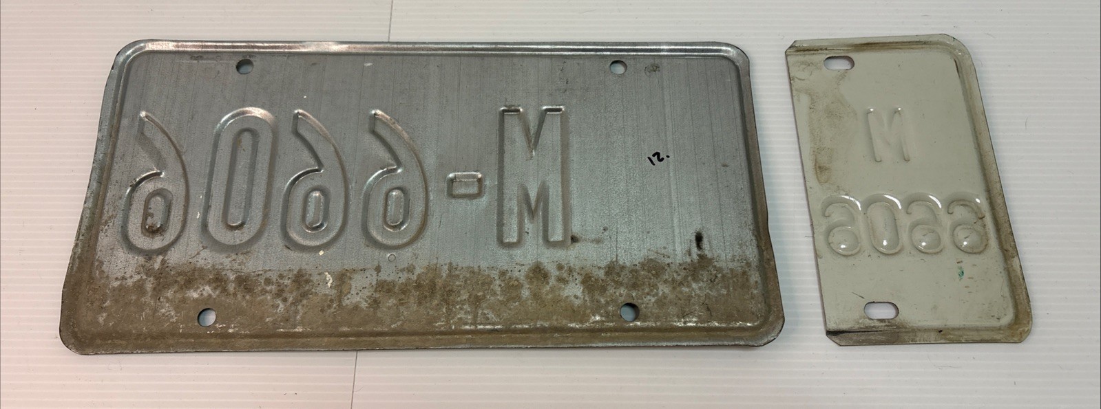 1991 St. Maarten N.A. License Plate Friendly Island #M-6606 Caribbean
