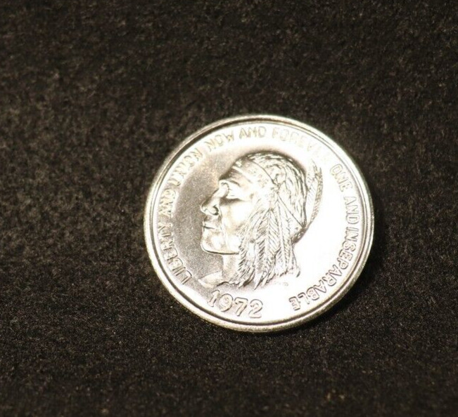 NORTH DAKOTA SOUVENIR DOLLAR 1972 BRILLIANT UNCIRCULATED MADE IN CANADA NUMBERED