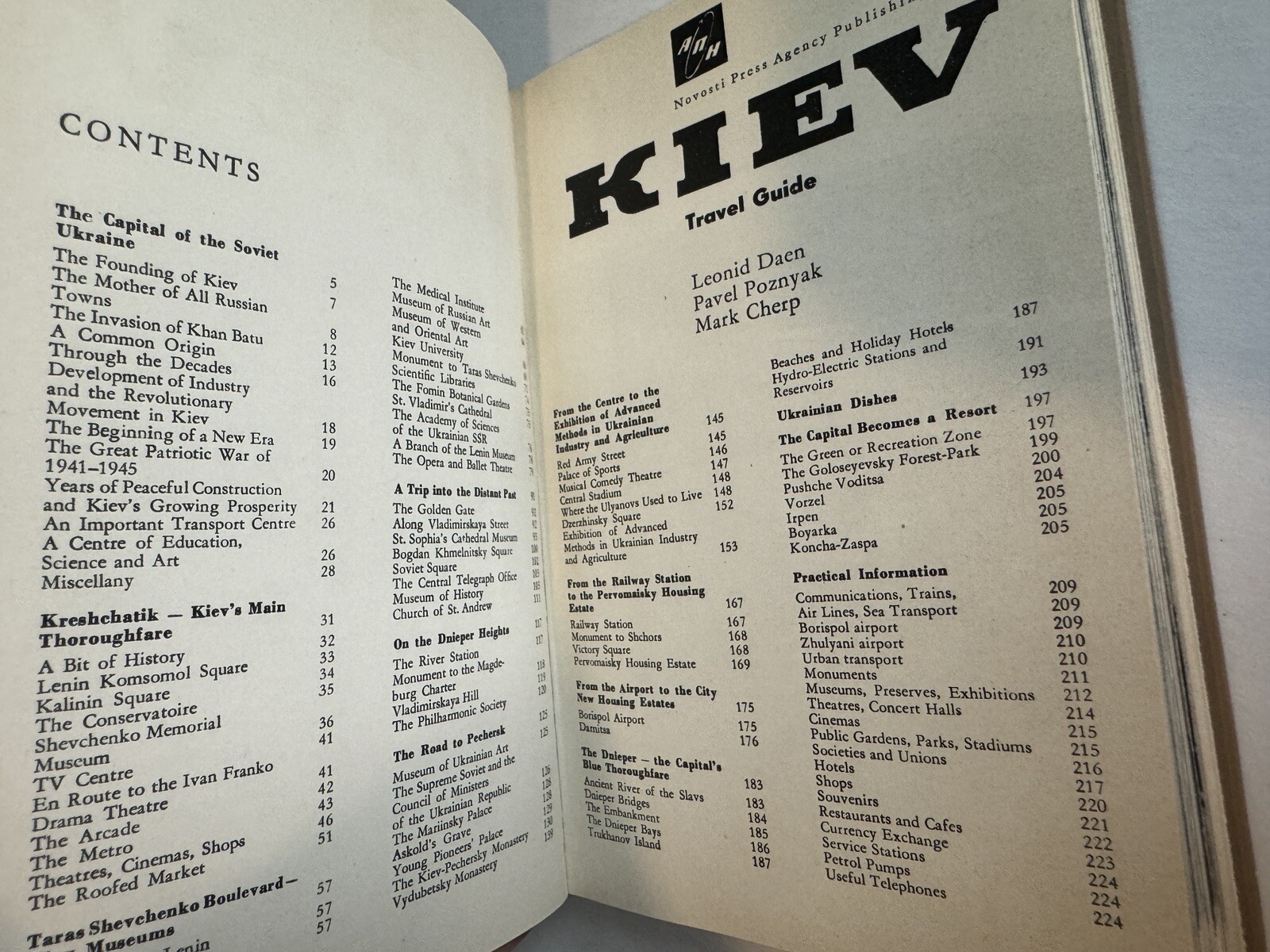 Kiev Ukraine Travel Guide Vintage National Press Agency Publishing Book