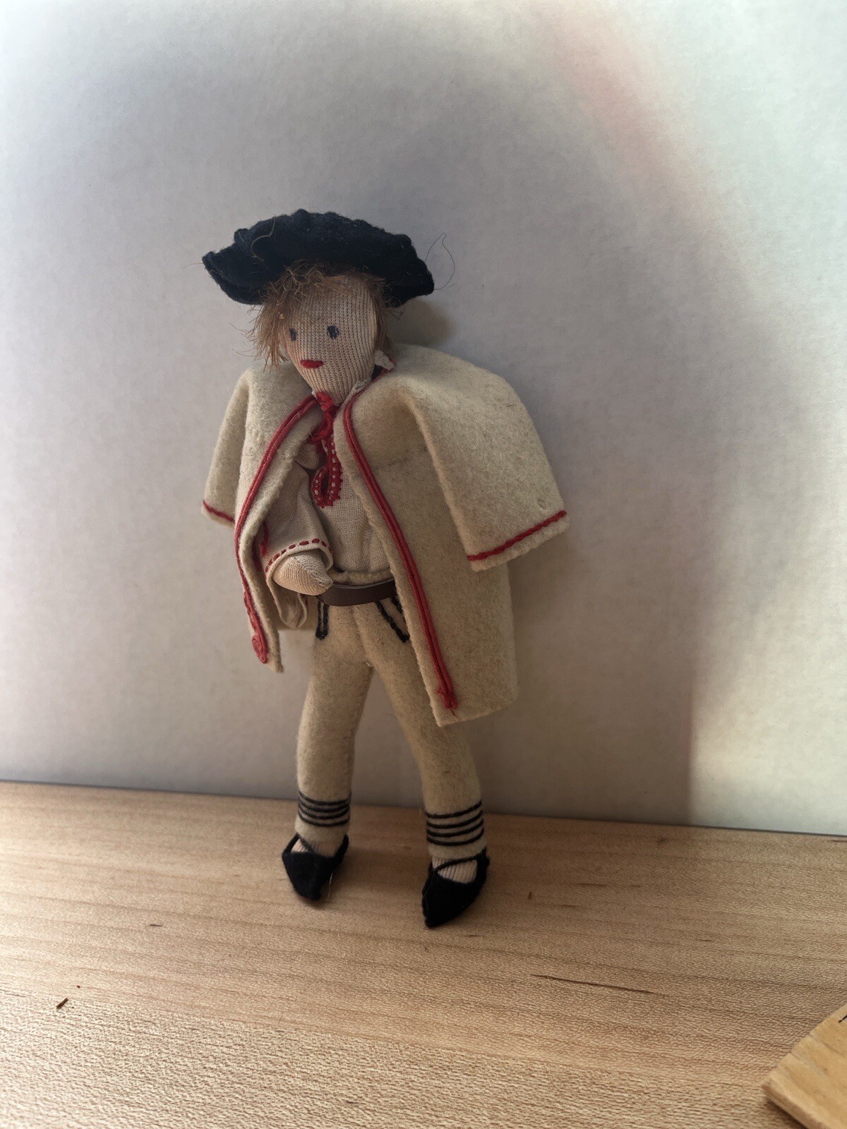 CULTURAL SOUVENIR CLOTH DOLL EASTERN EUROPE 6” VTG
