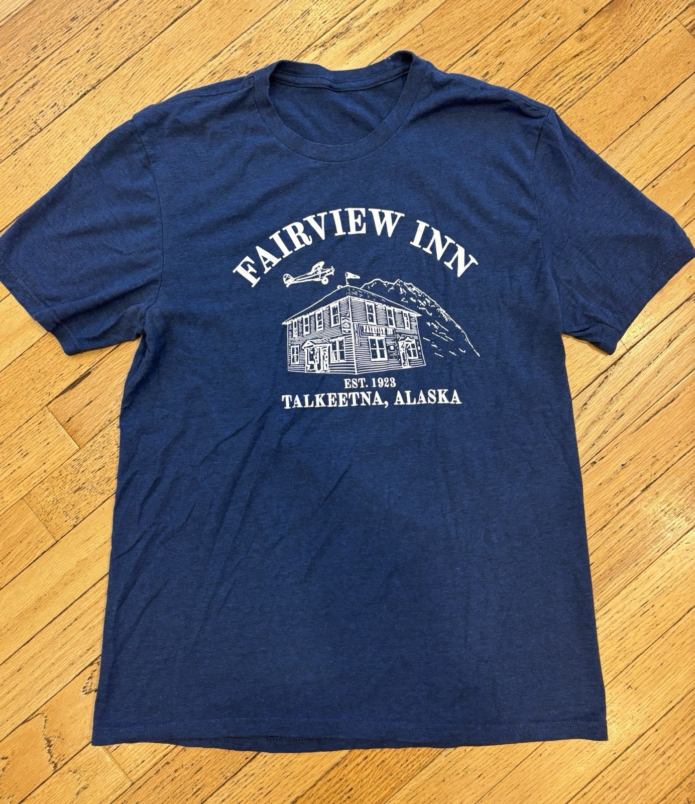 Fairview Inn Talkeetna Alaska Blue Graphic Print Crew Neck Short Sleeve T-Shirt