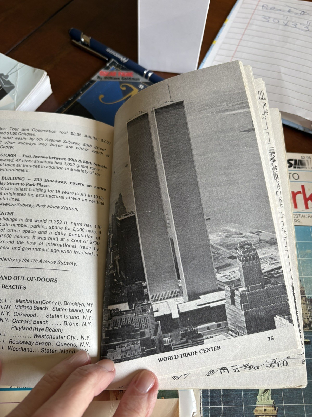 3 VTG New York Guides Manhattan Up Close, Famous Guide To NY & Instant Guide NY