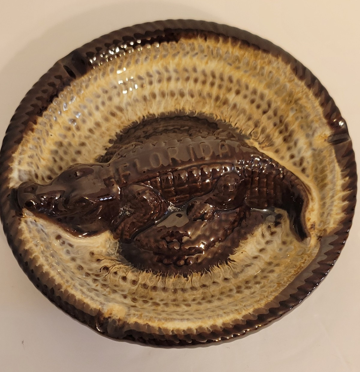 Vintage Florida Souvenir 6″ Round Ash Tray with Gator Made in Japan