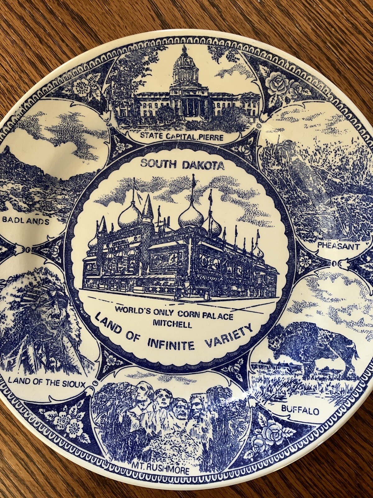 Vintage Worlds Only Corn Palace Mitchell South Dakota Souvenir Plate 9 In Wide
