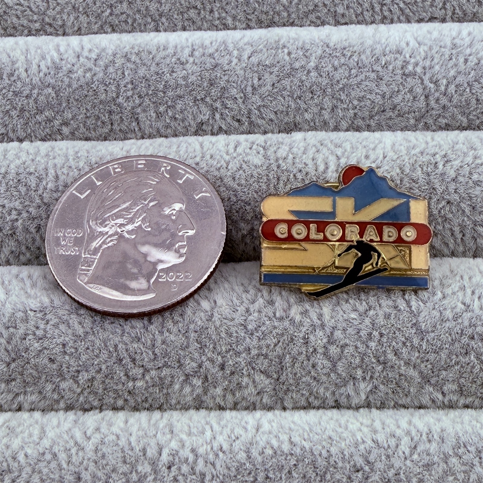 Vintage Ski Colorado Mountains Sanborn Souvenir Enamel Pin Pinback #63148