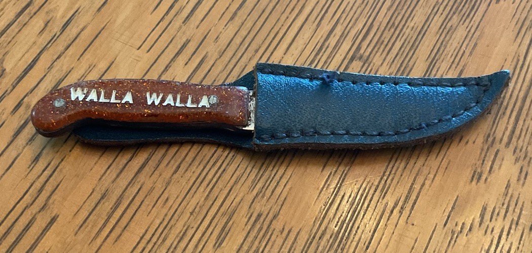 Walla Walla Washington Souvenir Miniature Knife & Leather Case Unbranded Old