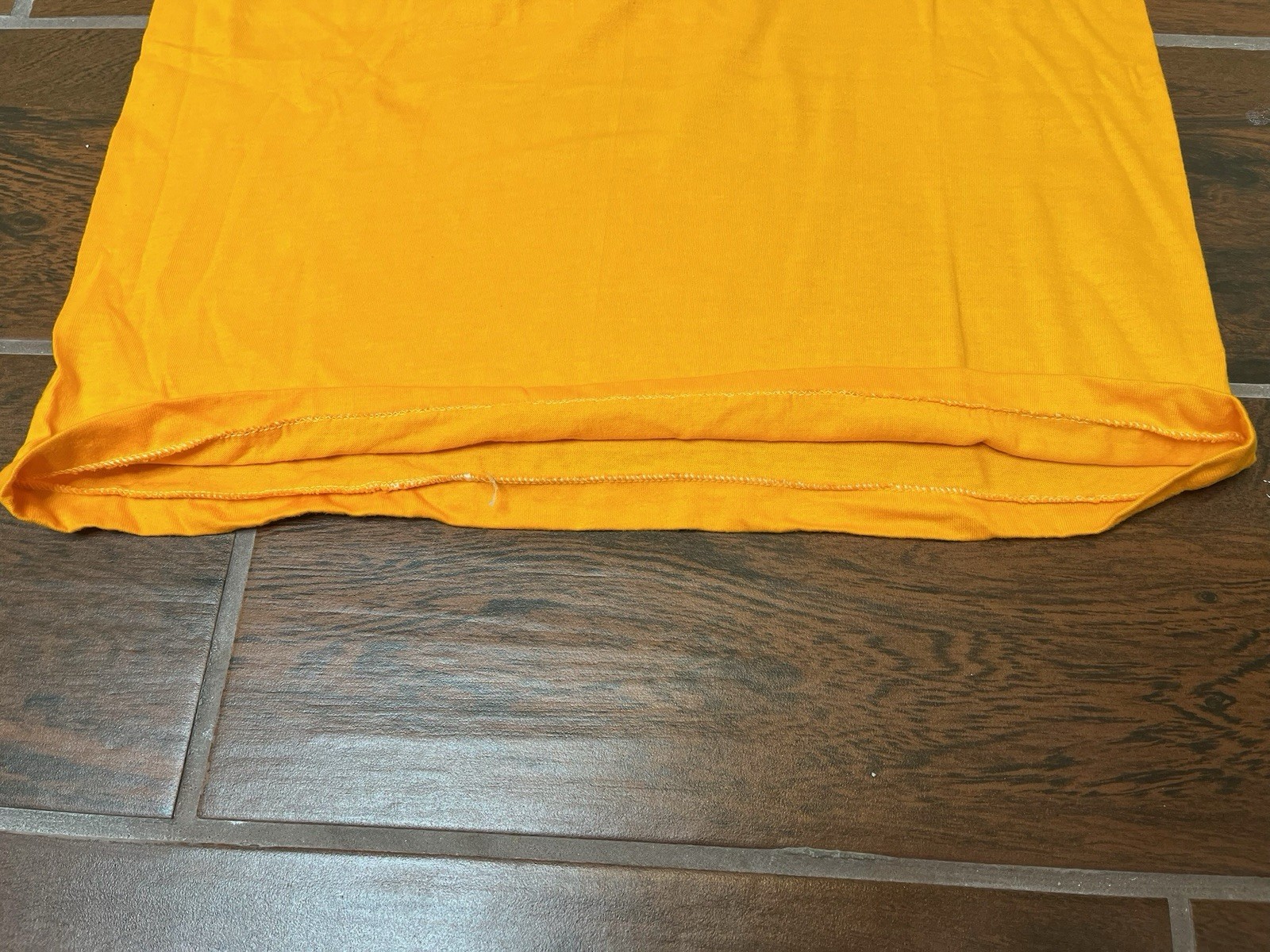 Vintage 80’s Hanes State Of Texas Armadillo Single Stitch T-Shirt Size L Yellow