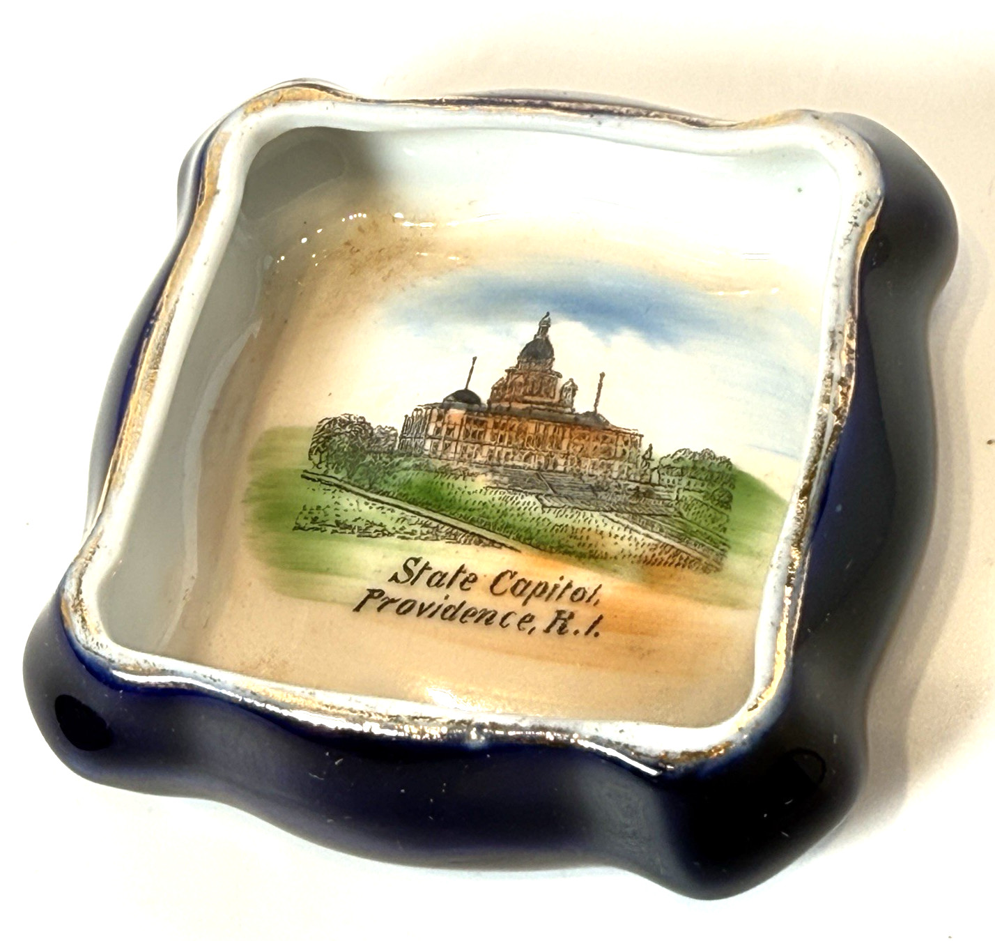 PROVIDENCE , Rhode Island RI Antique STATE CAPITOL Souvenir China Trinket