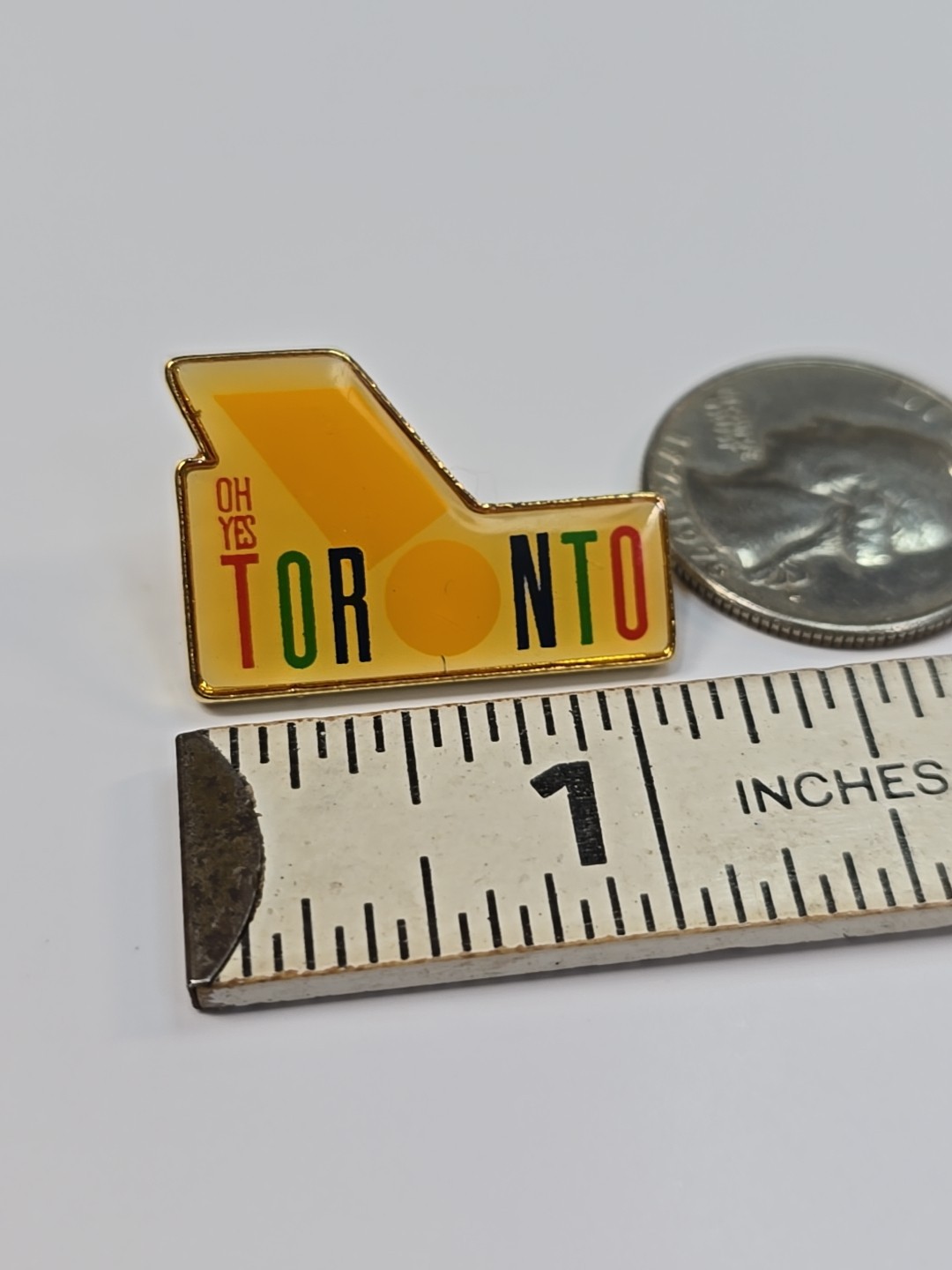 Oh Yes Toronto Travel Souvenir Lapel Pin Ontario Canada