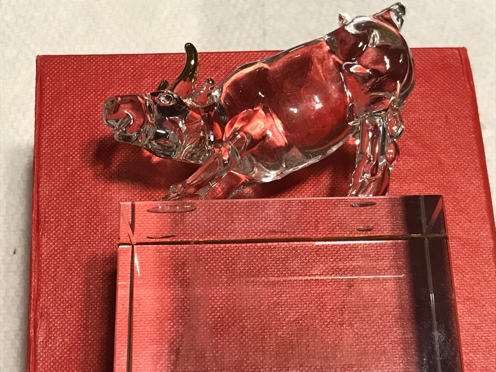 NYC Souvenir Wall Street Bull New York City Etched Glass Paperweight Twin Towers