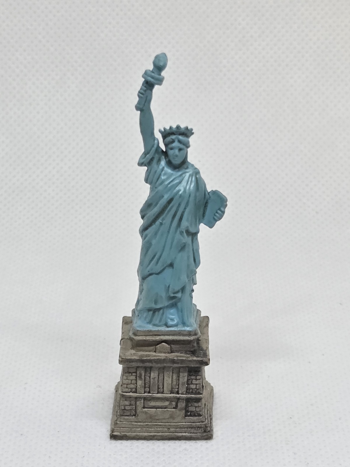 Safari Ltd Statue Of Liberty Figurine 3″