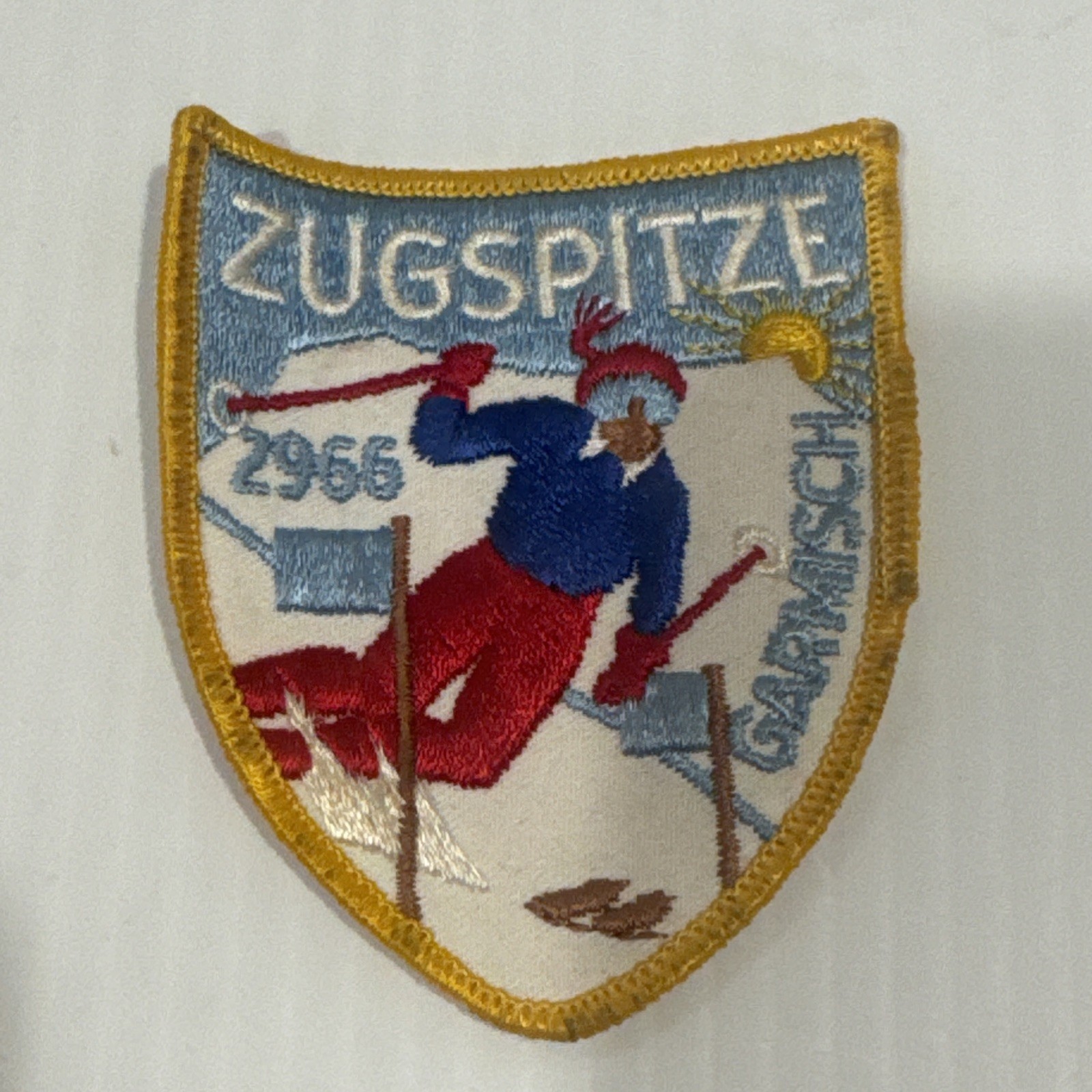 ZUGSPITZE Vintage Ski Patch GERMANY Garmisch-Partenkirchen Lapel Souvenir Travel