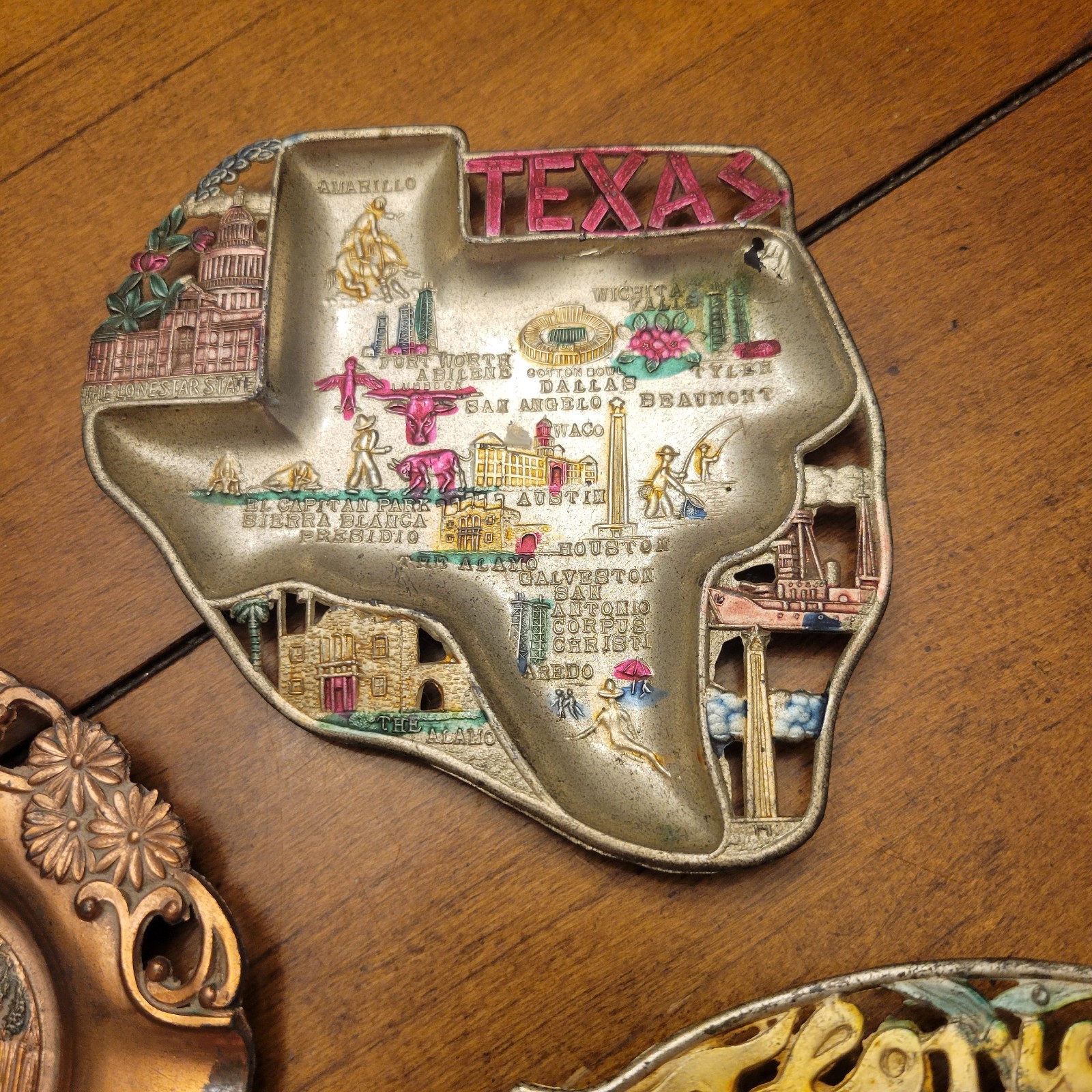 Vintage Lot of 4 State Souvenir Painted Metal Trinket Dish Ashtray Japan