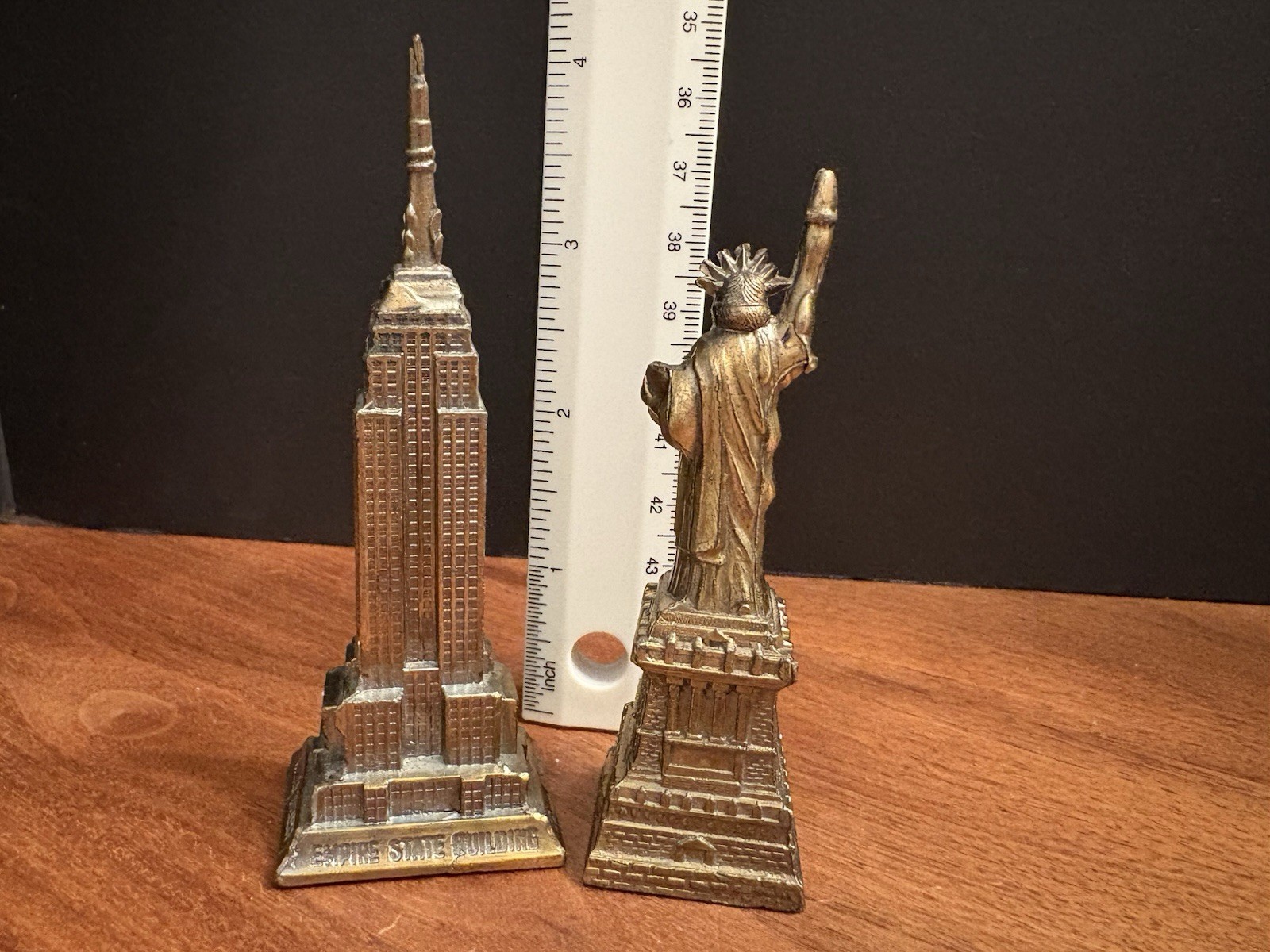 NY City Cast Landmark Empire Bldg & Statue of Liberty 2 5/8″tall