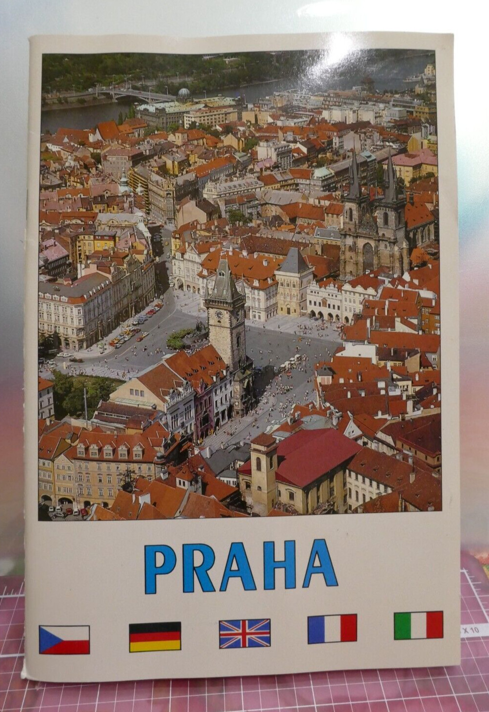 Vintage Souvenir Book – Praha with Images and Info Of Prague
