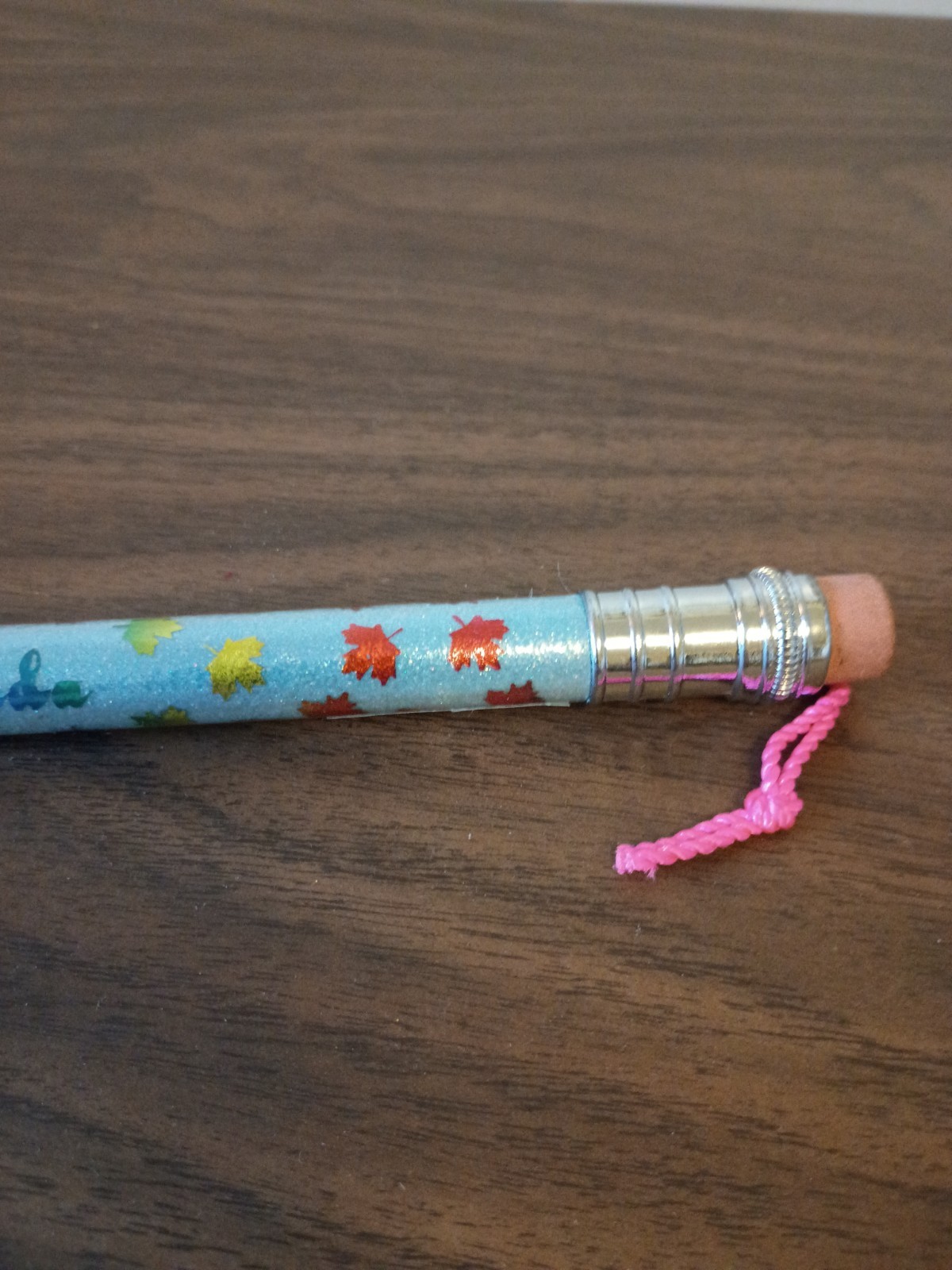 Vintage Souvenir Giant Multicolor Leaf Print Pencil from Niagra Falls Canada NWT