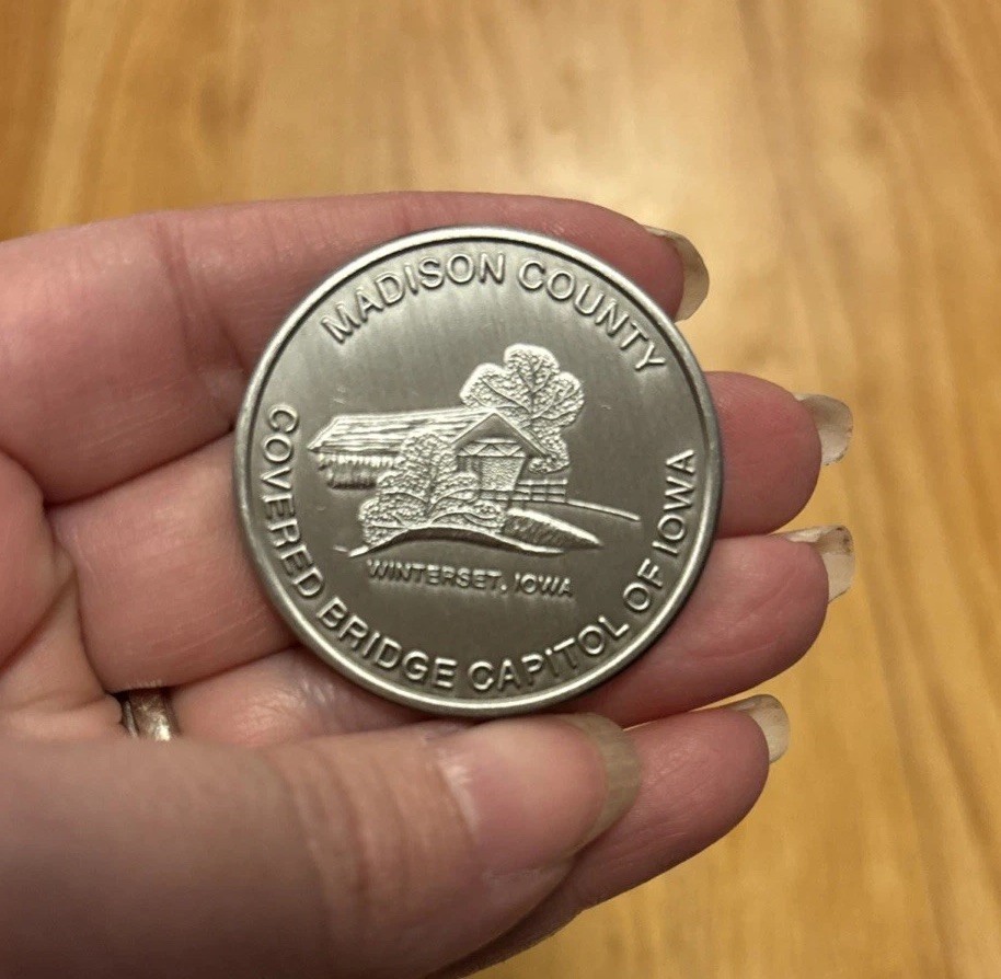 Winterset Iowa Covered Bridges Token Coin Hollowed 2001 Rare Souvenir Travel