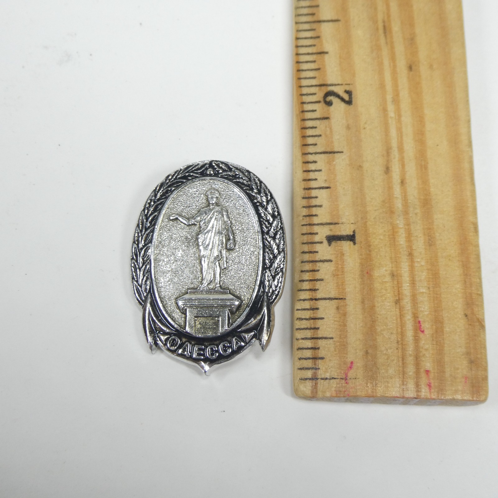 2 Odessa Pins Soviet USSR Ukraine – City Council Monument Duke de Richelieu Vtg
