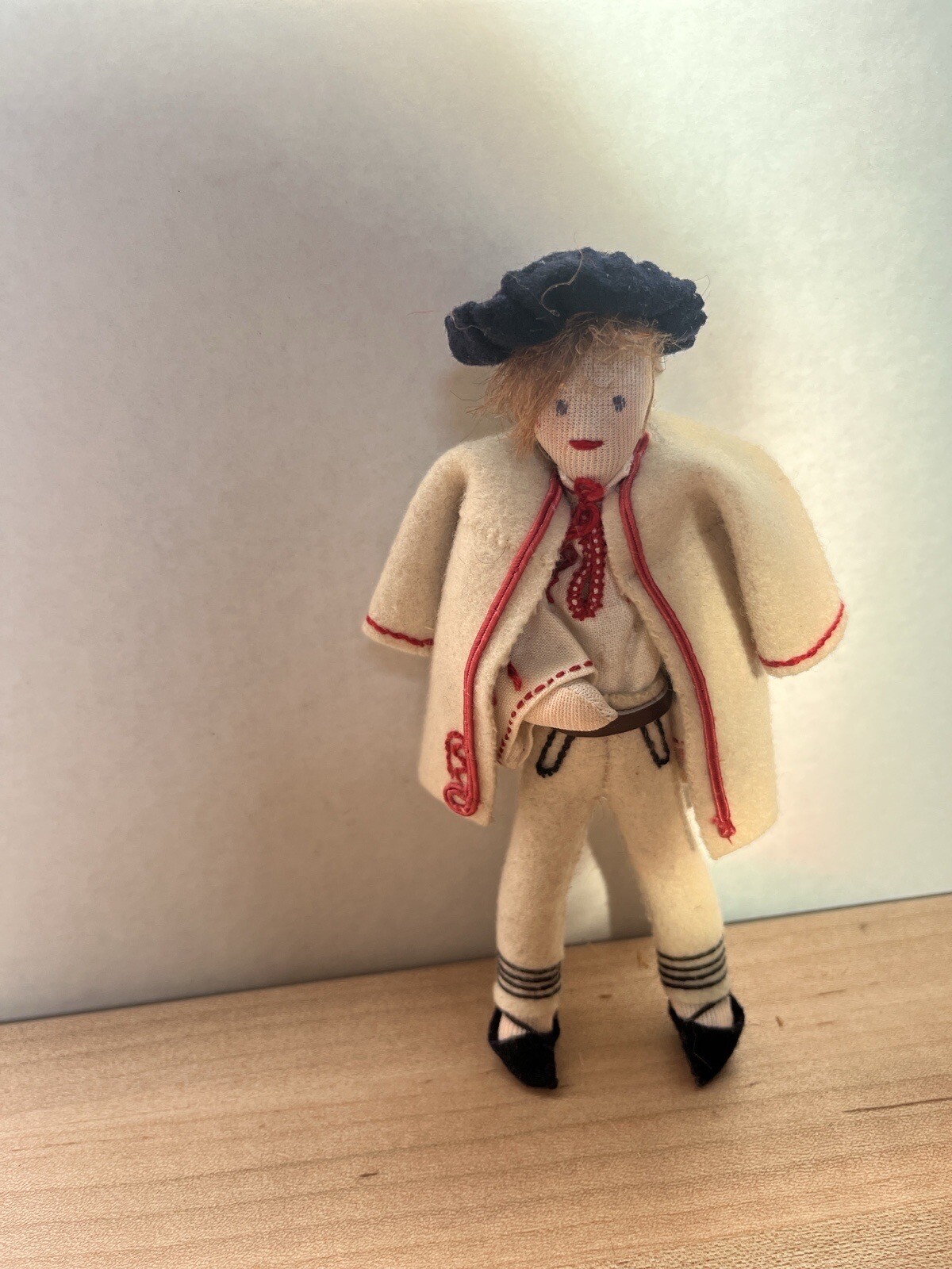 CULTURAL SOUVENIR CLOTH DOLL EASTERN EUROPE 6” VTG