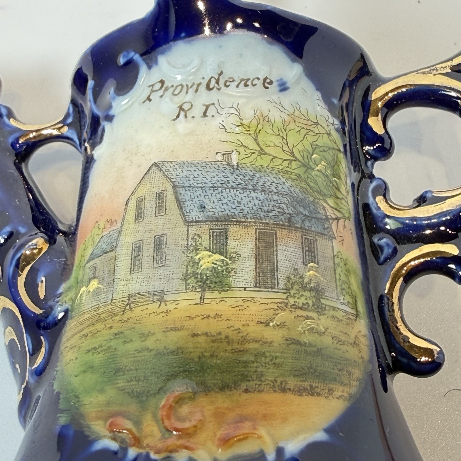 Providence , Rhode Island RI FARM HOUSE SCENE 1910 SOUVENIR Cobalt Blue Tea Pot