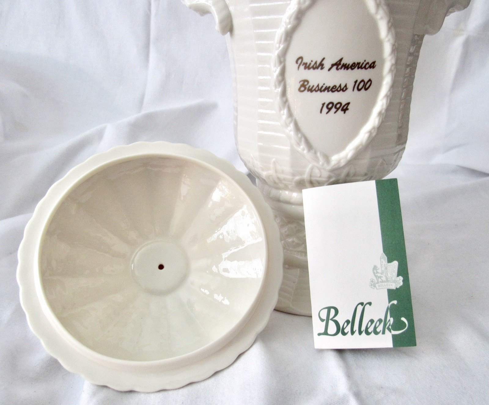 Belleek Ireland 1994 Irish America Business 100 Lidded Urn Trophy 12″ Pristine