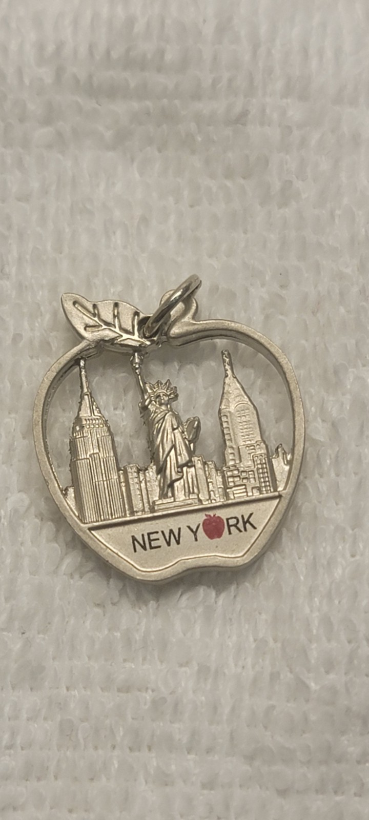 New York NYC Skyline Statue of Liberty Souvenir Keychain Charm Pendant