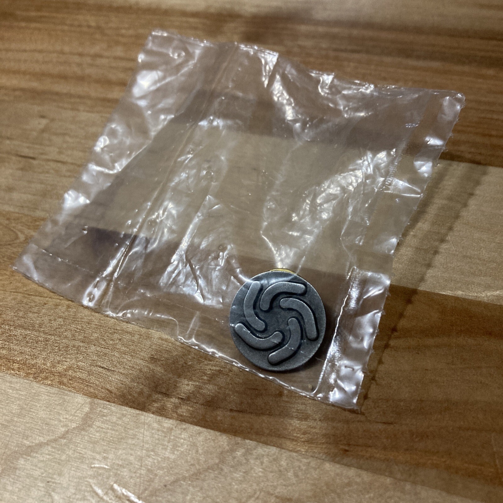 Lapel Pin American Library Association OCLC Vendor Promo 2005 NOS in Plastic