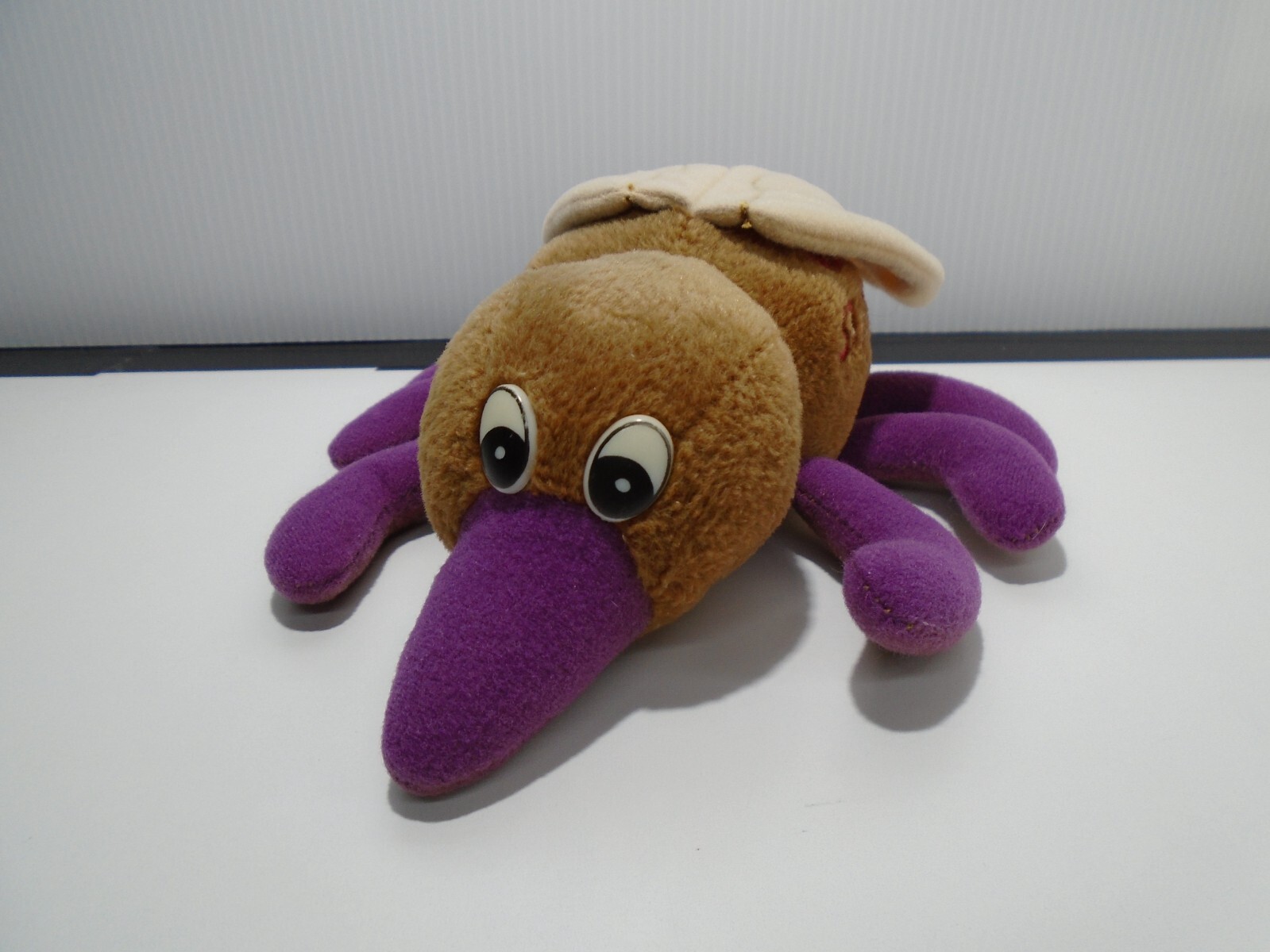ALASKA STATE BIRD FUNNY MOSQUITO 8″ PLUSH TOY UNBRANDED (ML636)