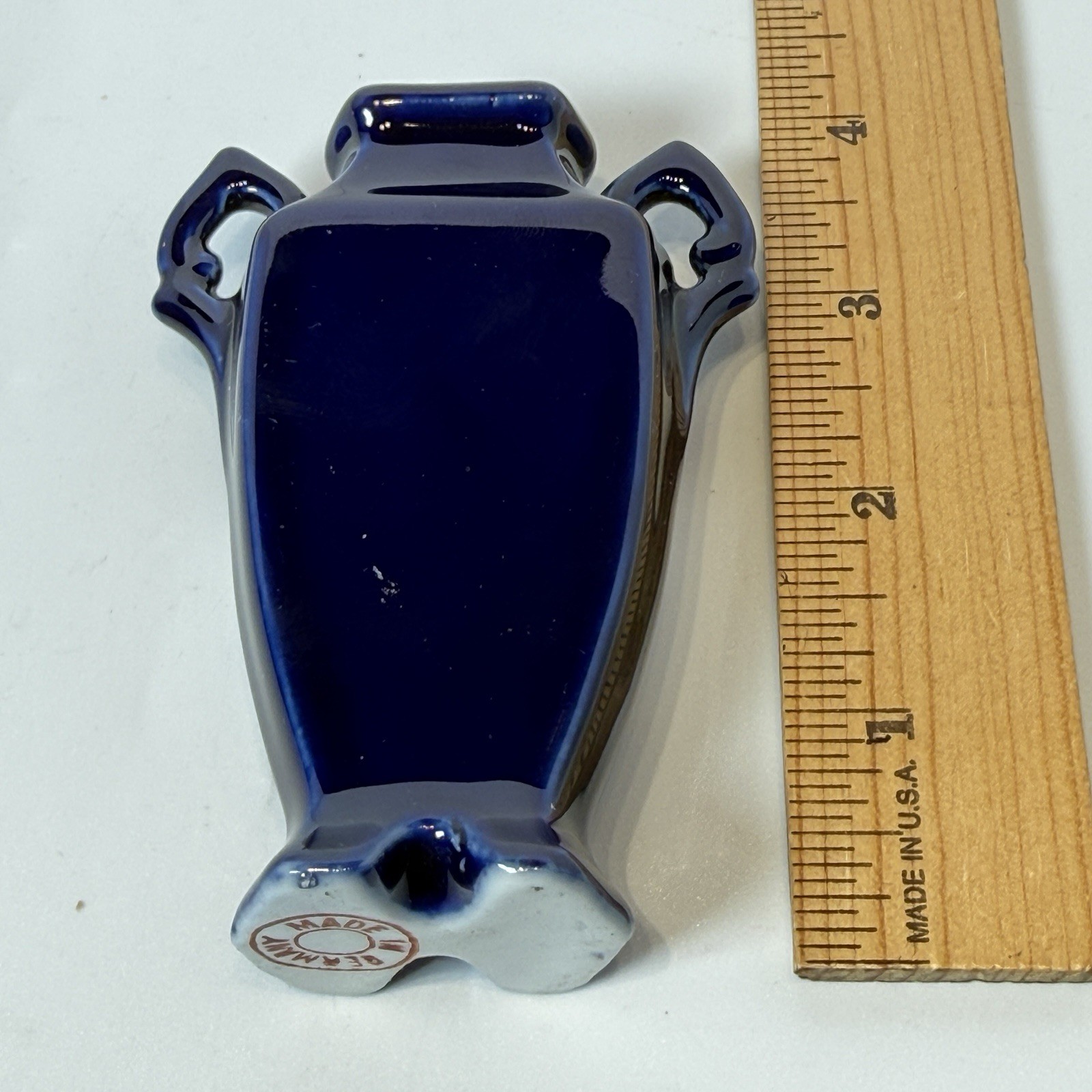 NEWPORT , RHODE ISLAND RI THE BREAKERS Antique Blue Cobalt Souvenir Vase