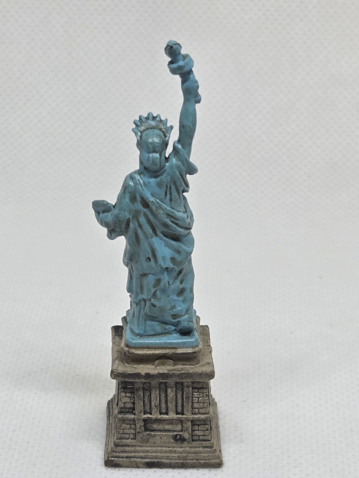 Safari Ltd Statue Of Liberty Figurine 3″