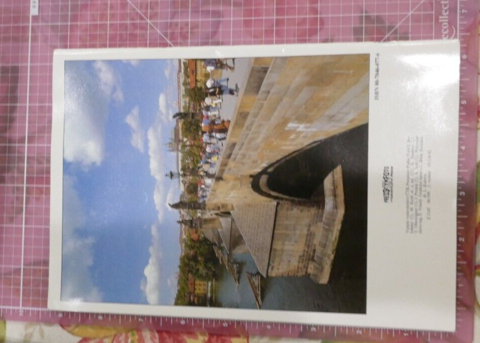 Vintage Souvenir Book – Praha with Images and Info Of Prague