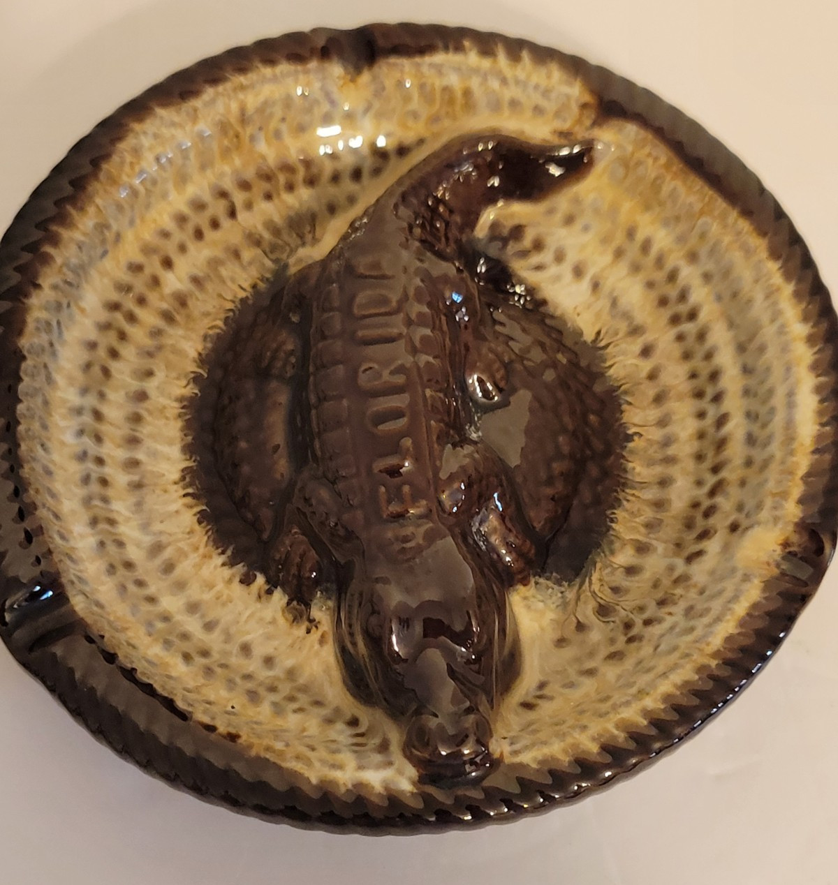 Vintage Florida Souvenir 6″ Round Ash Tray with Gator Made in Japan