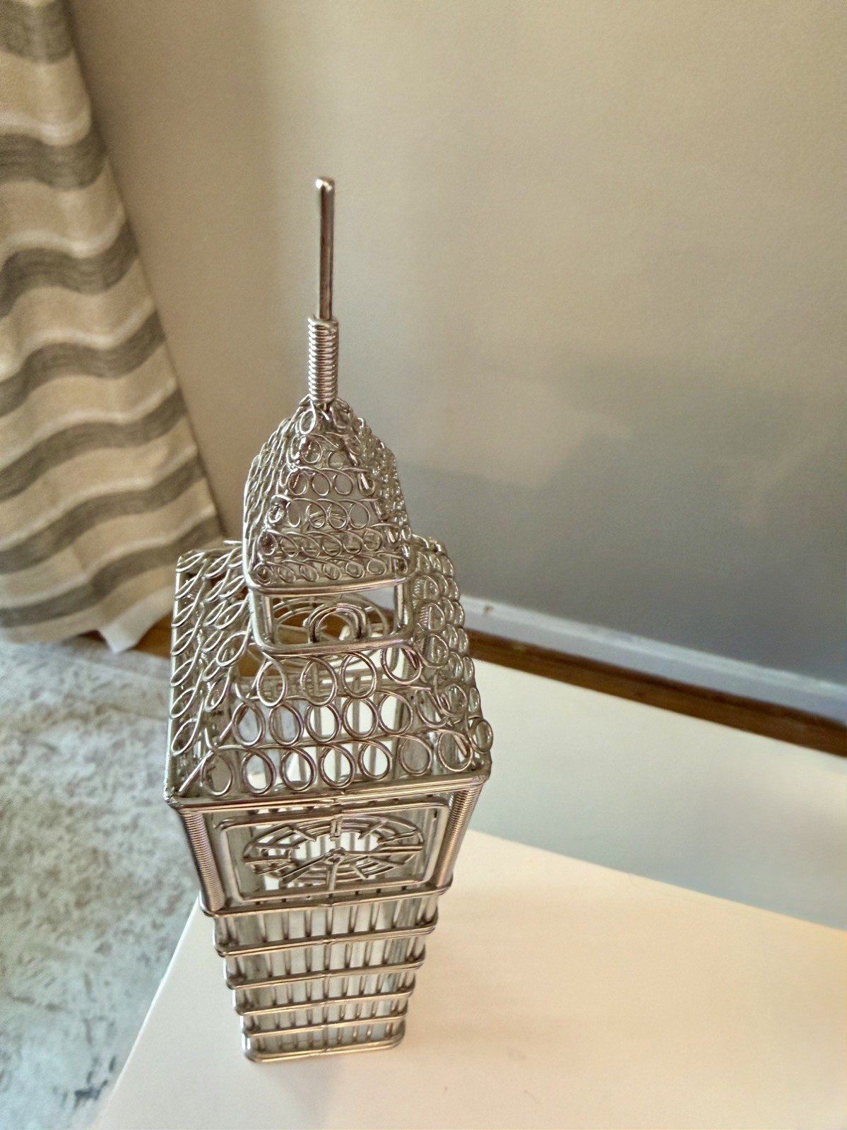 Big Ben Wire Model Replica Statue of London’s Big Ben Tower by Design Ideas