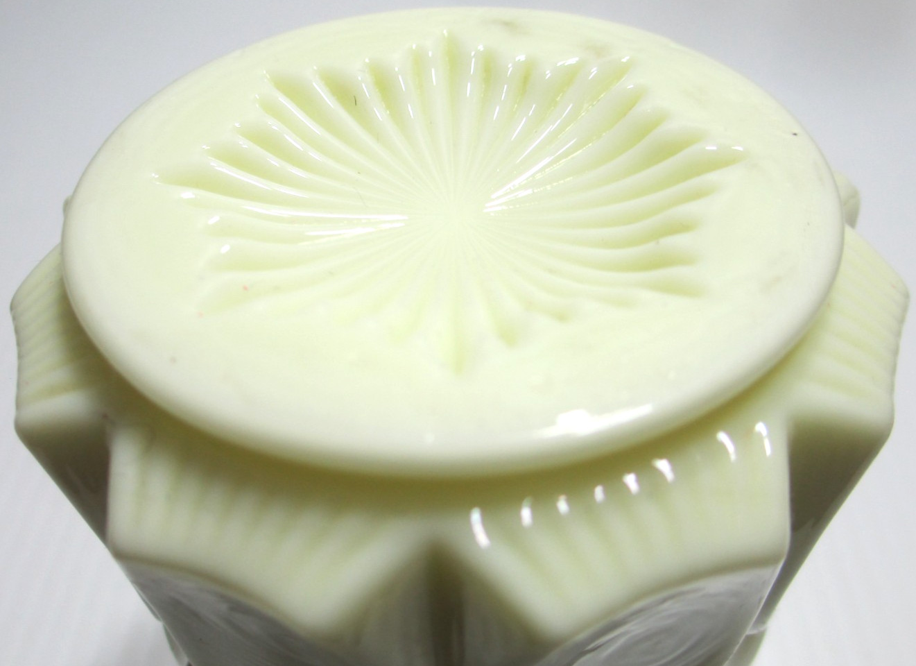 Antique Jefferson Custard Glass Souvenir Tumbler Cottonwood Lake ND Floral 4″ T